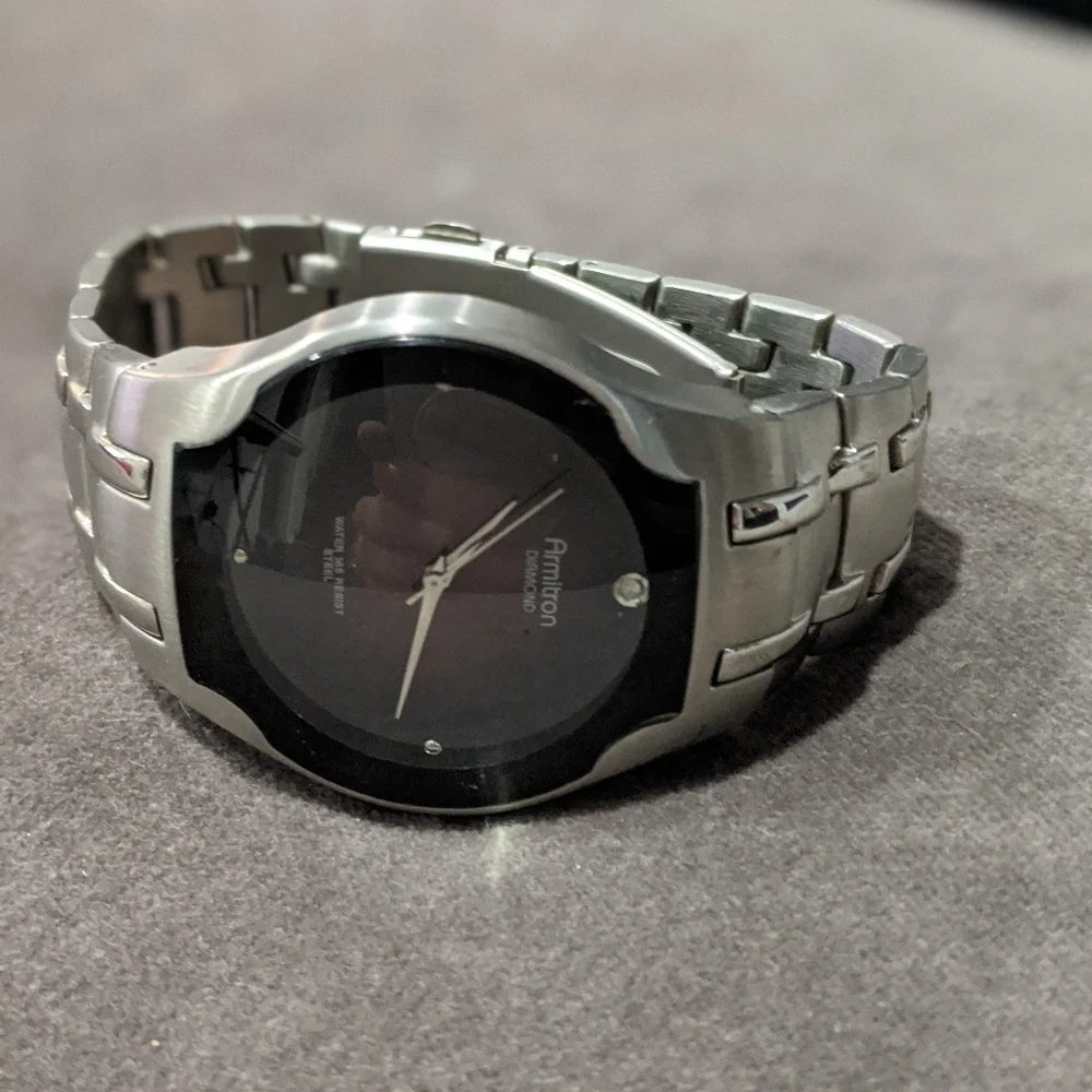 Vintage Y2K Armitron Diamond watch Silver Black Classic - Picture 4 of 4